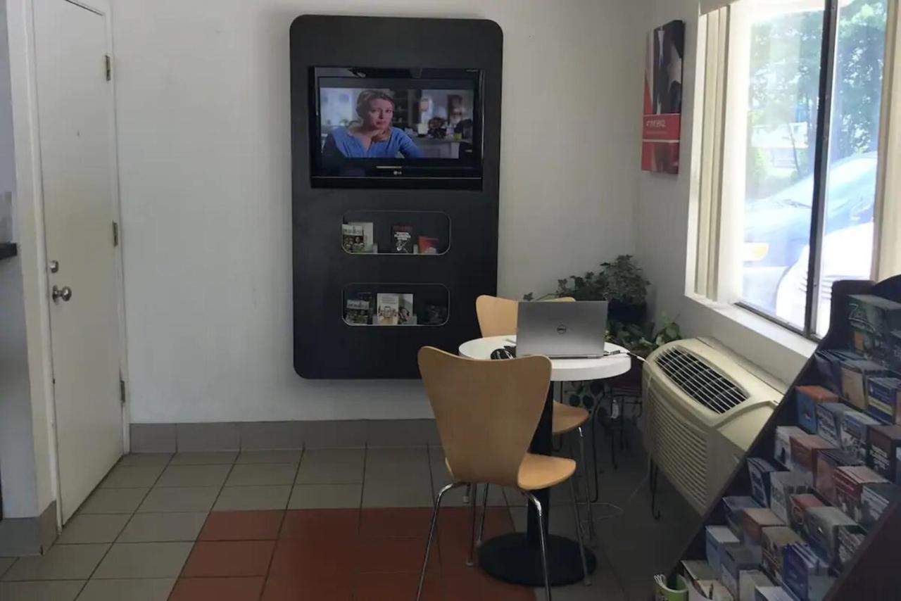 Key Inn Macedonia Zewnętrze zdjęcie